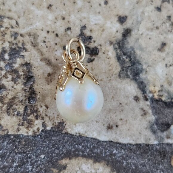 Vintage Small Gold-Tone & Faux Pearl Pendant or Charm - Picture 1 of 3